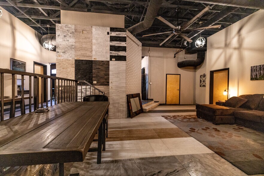 More Photos Of 2433-2439 E University Dr, Tempe Storefront Retail Office For Sale