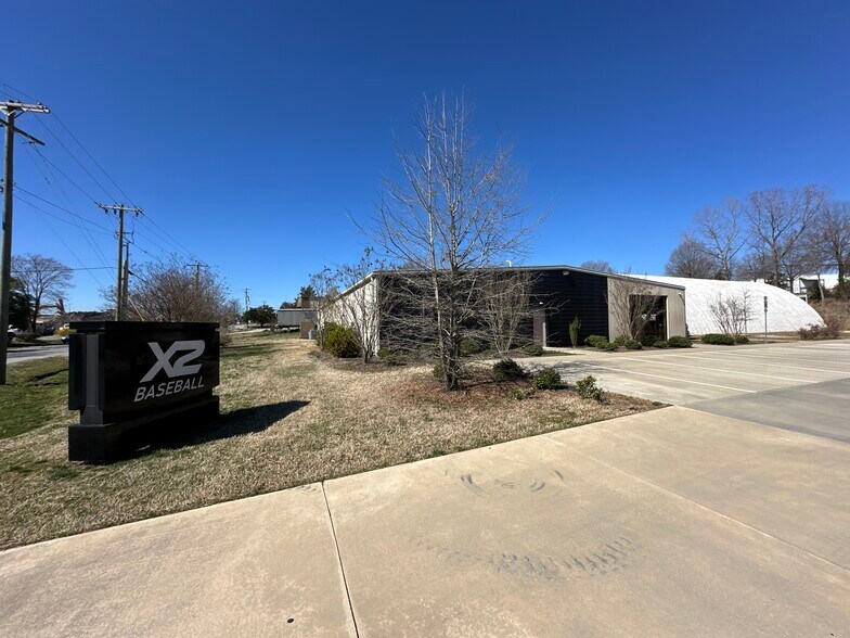 More Photos Of 4312 Republic Ct, Concord Warehouse For Lease