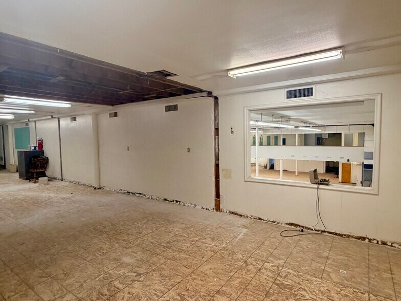 More Photos Of 202 Main Ave S, Twin Falls Coworking Space