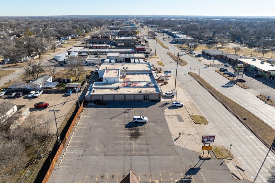 More Photos Of 1801 NW Cache Rd, Lawton Medical For Lease
