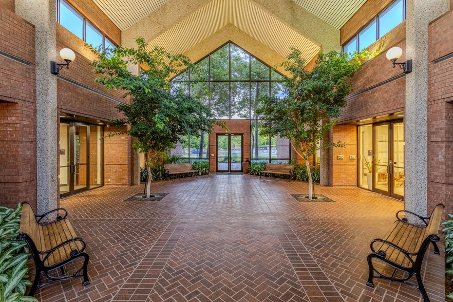 More Photos Of 6925 Portwest Dr, Houston Unknown For Lease
