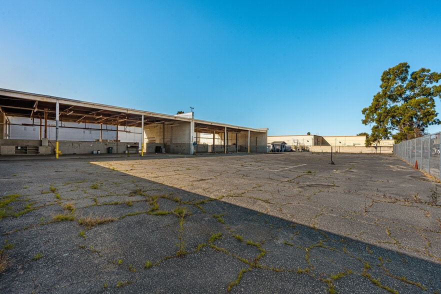 More Photos Of 8559 Artesia Blvd, Bellflower Auto Dealership For Sale