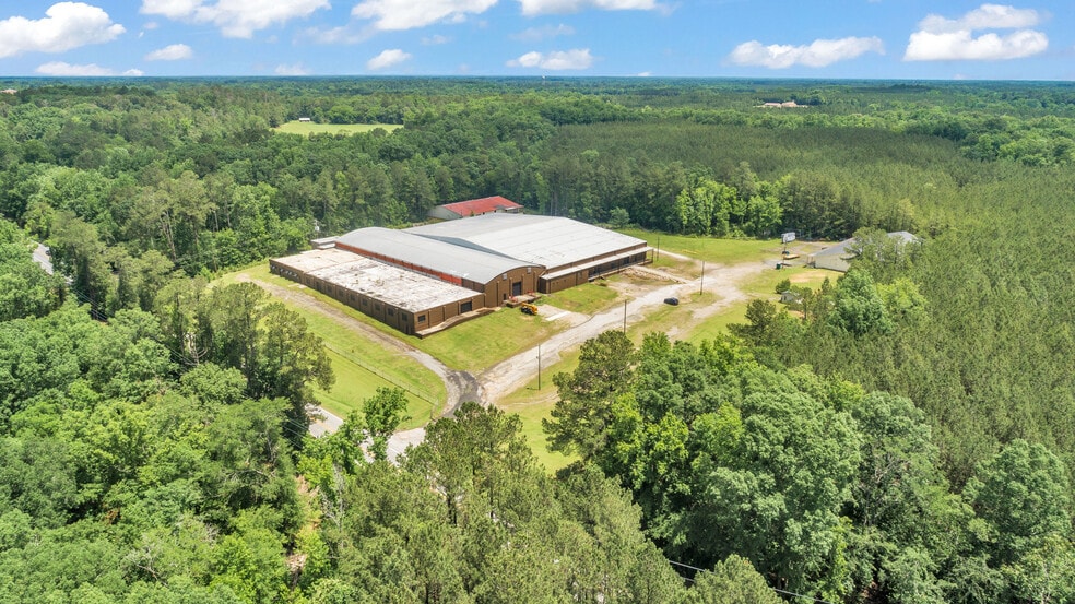 More Photos Of 121 Trotter Industrial Ln, Saluda Warehouse For Lease