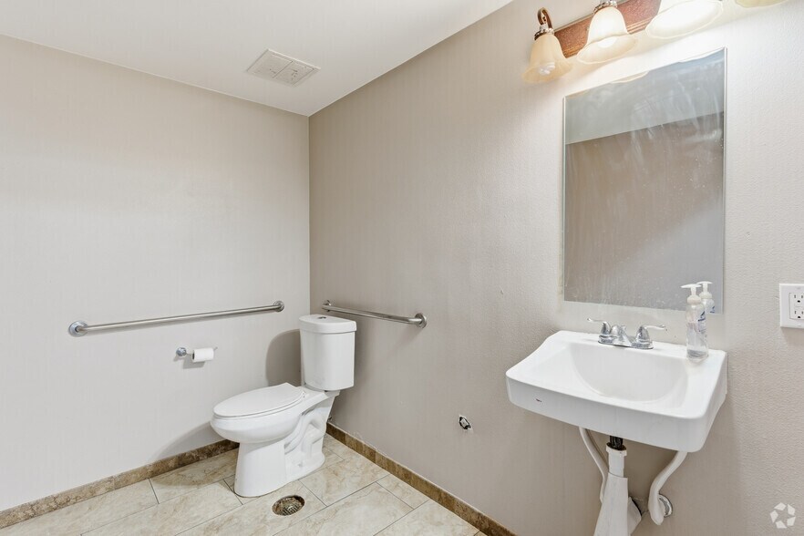 More Photos Of 1760 W Florida Ave, Hemet Freestanding For Sale