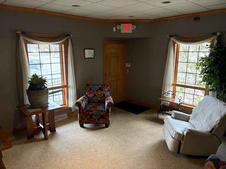 Primary Photo Of 304 N Rapids Rd, Manitowoc Freestanding For Lease