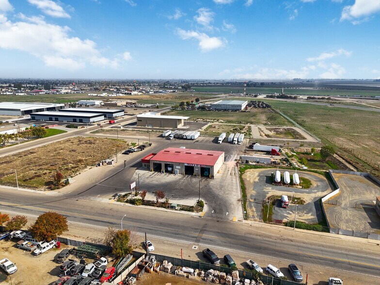 More Photos Of 3550 S K St, Tulare Industrial For Sale