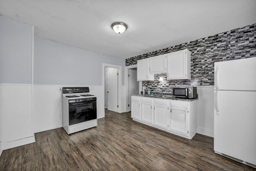 More Photos Of 16226 Arcade Ave, Cleveland Multifamily For Sale