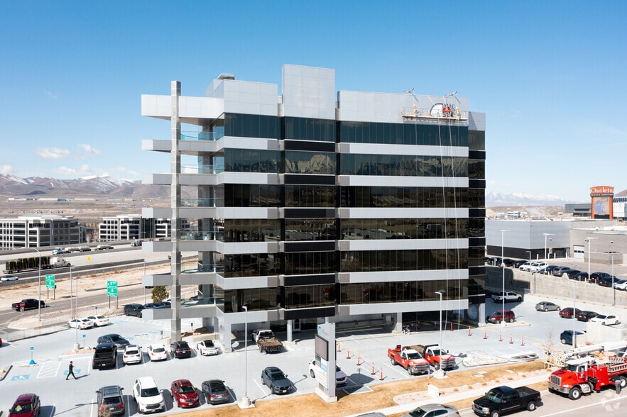 More Photos Of 3333 N Digital Dr, Lehi Office For Lease