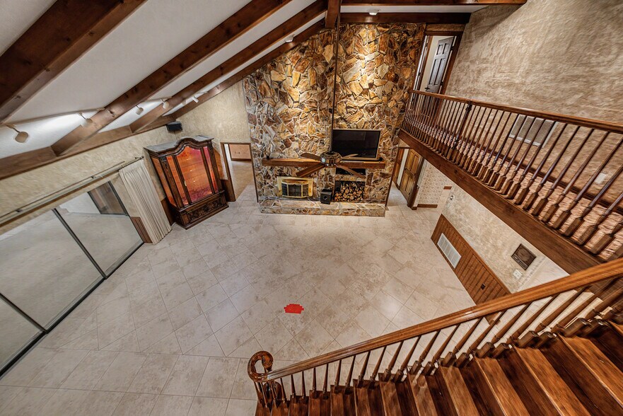 More Photos Of 2160 Laurence Dr, Clearwater Office For Sale