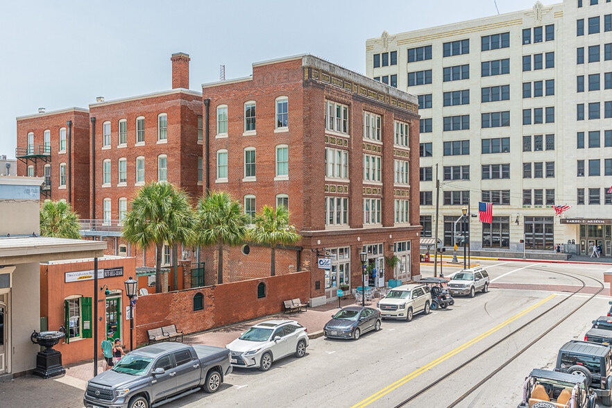 More Photos Of 202 25th St, Galveston Restaurant For Sale