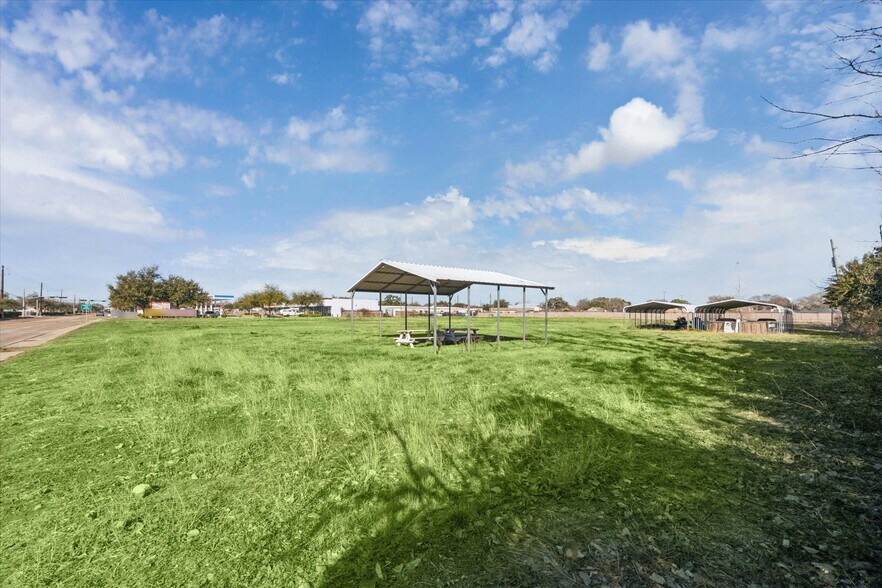 More Photos Of 4205 Pasadena Blvd, Pasadena Land For Sale