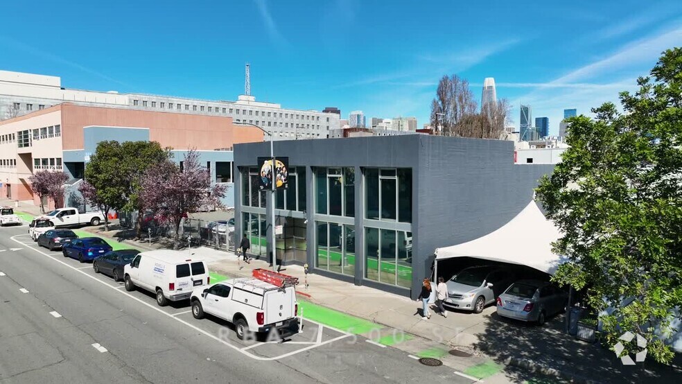 Primary Photo Of 575 7th St, San Francisco Showroom For Sale