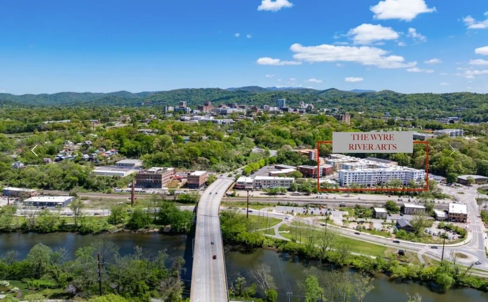 More Photos Of 146 Roberts St, Asheville Apartments For Lease