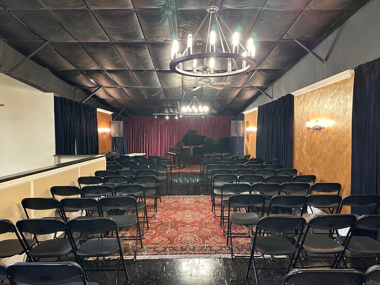 More Photos Of 841-843 Gilman St, Berkeley Storefront For Lease