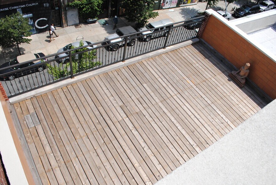 More Photos Of 276 Grand St, Brooklyn Storefront Retail Residential For Lease