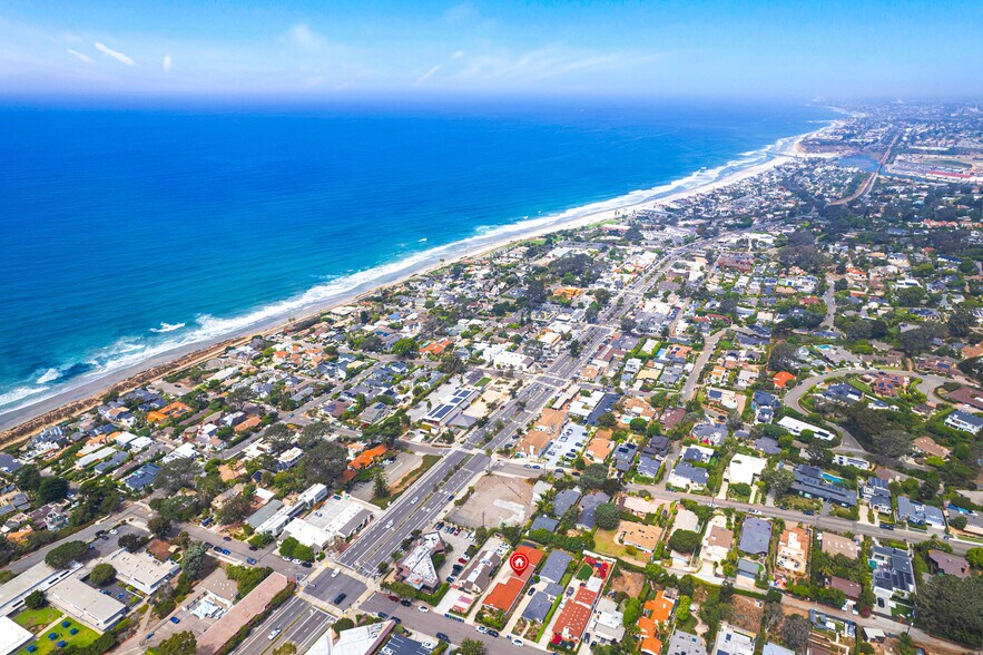 More Photos Of 330 9th St, Del Mar Apartments For Sale