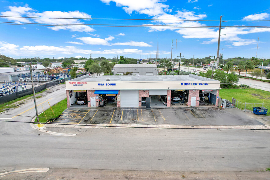 Primary Photo Of 5960-5992 SW 23rd St, West Park Showroom For Sale