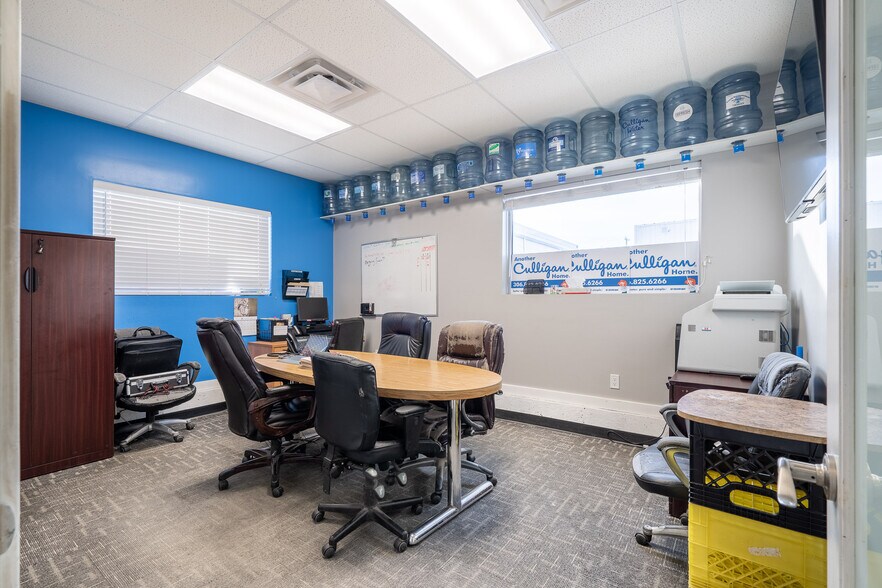 More Photos Of 2711 50 Av, Lloydminster Industrial For Sale