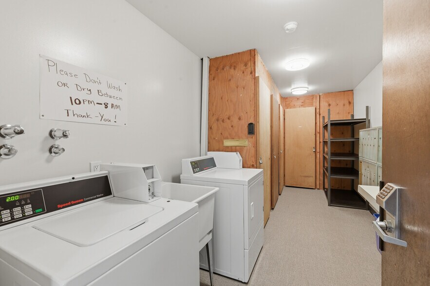 More Photos Of 2820 15th W, Seattle Apartments For Sale