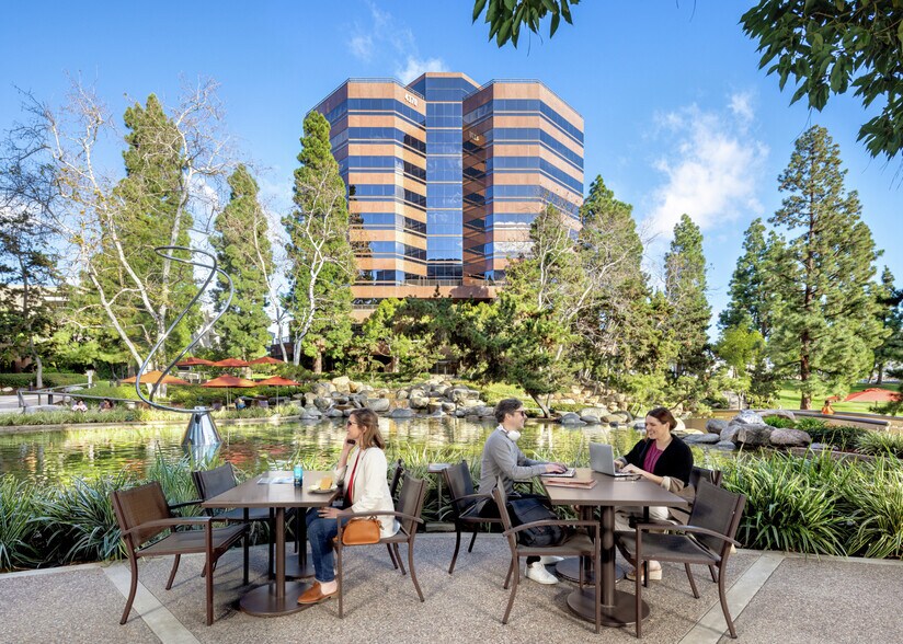 More Photos Of 4370 La Jolla Village Dr, San Diego Office For Lease