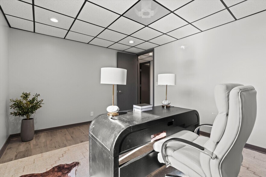 More Photos Of 502 W Markey Rd, Belton Medical For Sale