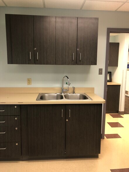 More Photos Of 250 W Lancaster Ave, Paoli Medical For Lease