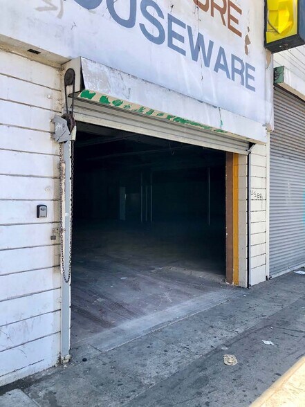 More Photos Of 5612-5616 Santa Monica Blvd, Los Angeles General Retail For Lease