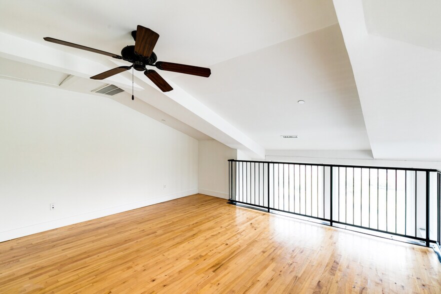 More Photos Of 141 E Wythe St, Petersburg Apartments For Sale
