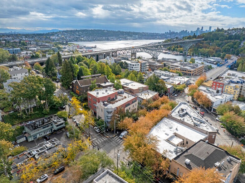 More Photos Of 3516 Fremont Pl N, Seattle General Retail For Lease