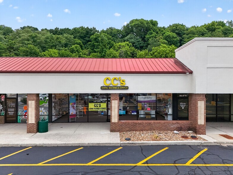 More Photos Of 2480 US Highway 41 N, Henderson Unknown For Lease