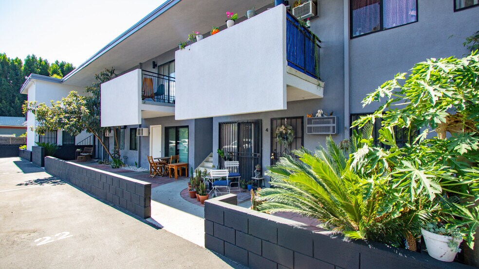 More Photos Of 200 S Avenue 59, Los Angeles Apartments For Sale