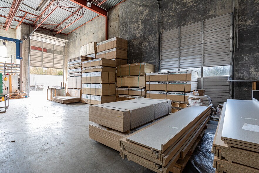 More Photos Of 30781 Simpson Rd, Abbotsford Warehouse For Lease