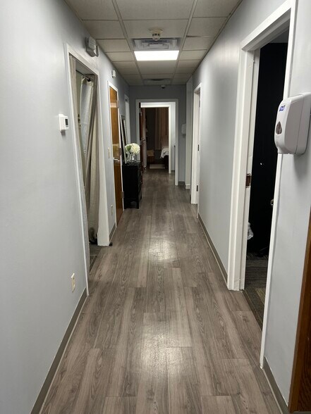 More Photos Of 1810 Erie Blvd E, Syracuse Office For Sale