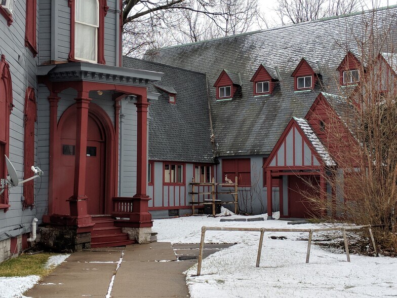 More Photos Of 523 W Onondaga St, Syracuse Religious Facility For Sale