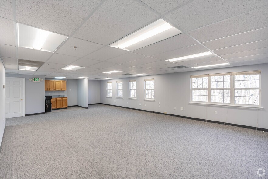 More Photos Of 7330-7370 Grace Dr, Columbia Office For Lease