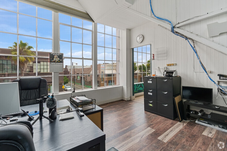 More Photos Of 460-464 9th St, San Francisco Loft Creative Space For Sale