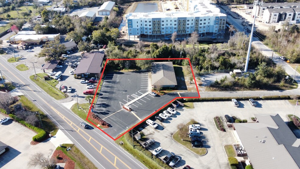 More Photos Of 527 AIRPORT Rd, Panama City Office For Sale
