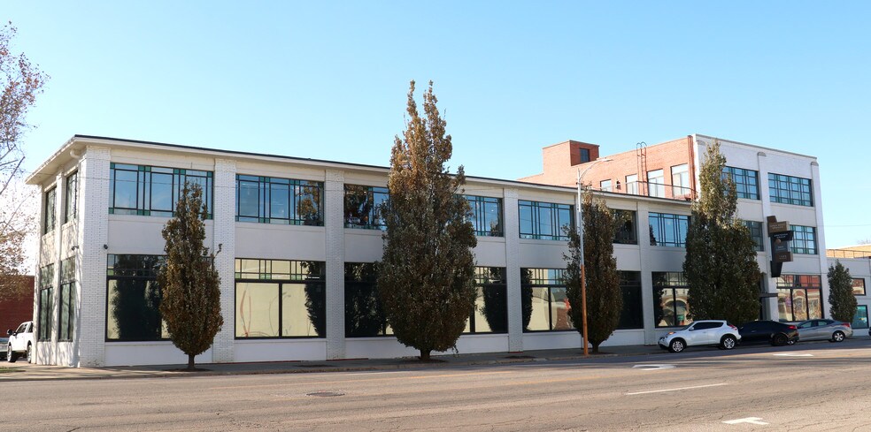 Primary Photo Of 1425 E Douglas Ave, Wichita Office For Lease