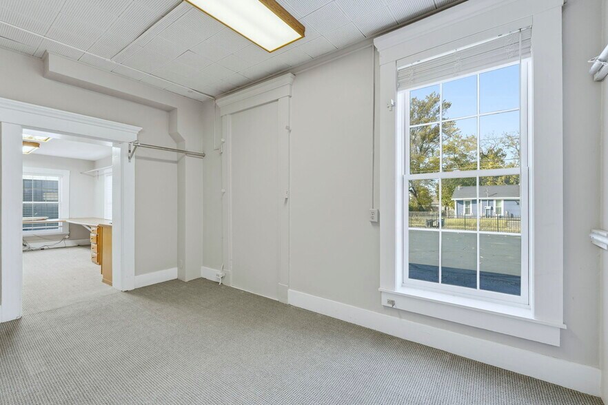 More Photos Of 607 E Charles St, Muncie General Retail For Sale