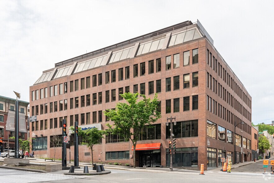 More Photos Of 888 Rue Saint-Jean, Québec Office For Lease