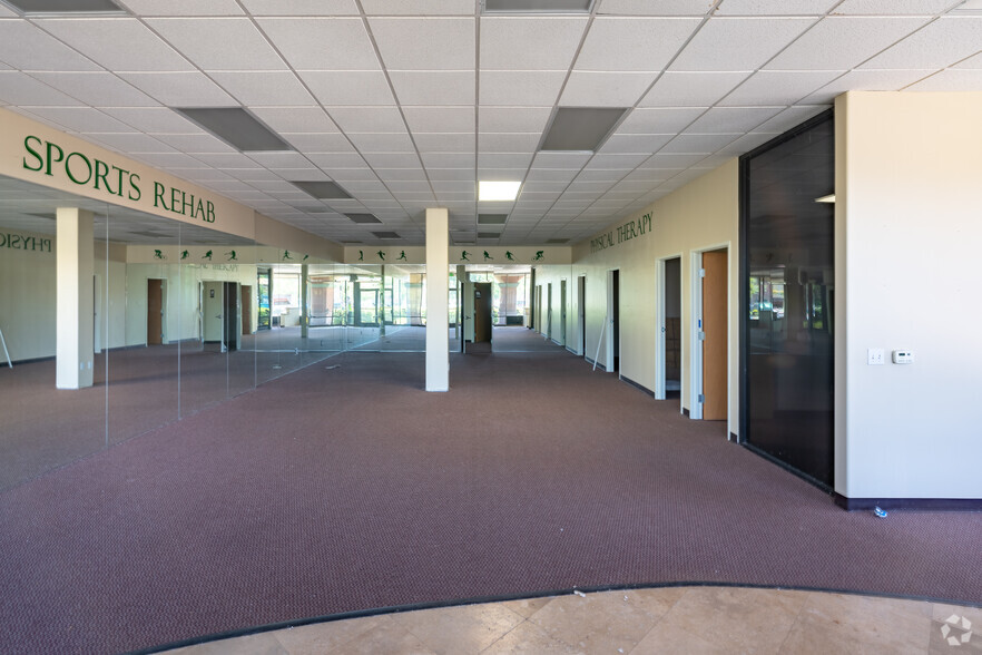 More Photos Of 4201-4279 Tierra Rejada Rd, Moorpark Unknown For Lease