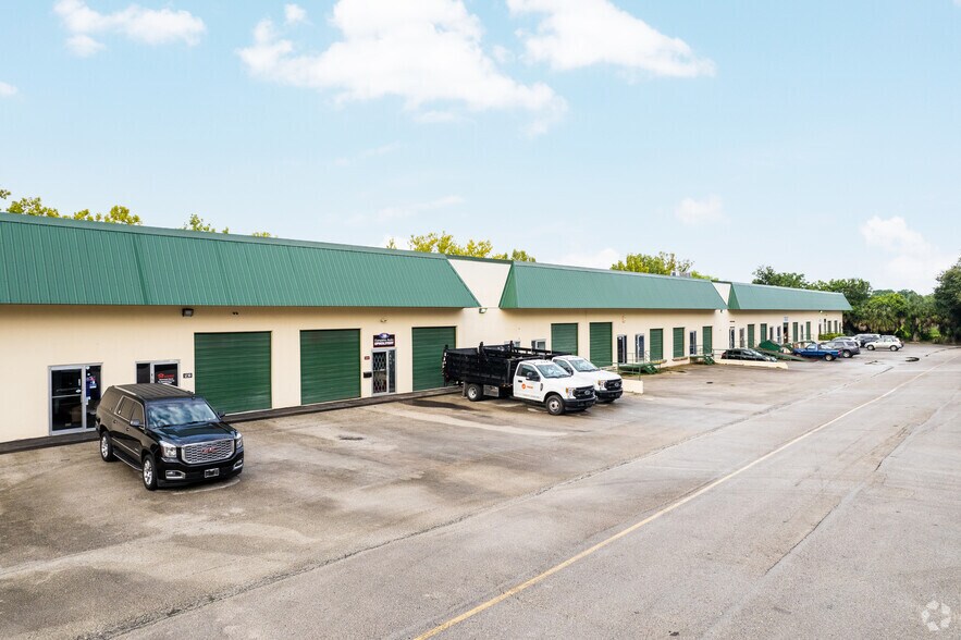 More Photos Of 518 Douglas Ave, Altamonte Springs Warehouse For Lease