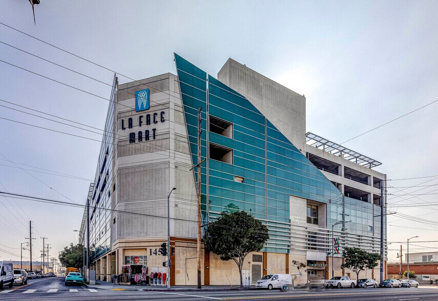 More Photos Of 1458 S San Pedro St, Los Angeles Freestanding For Sale