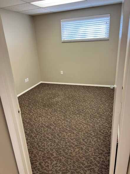 More Photos Of 6315 Presidential Ct, Fort Myers Office For Lease
