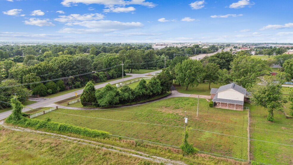 More Photos Of 13601 E 96th St N, Owasso Medical For Sale