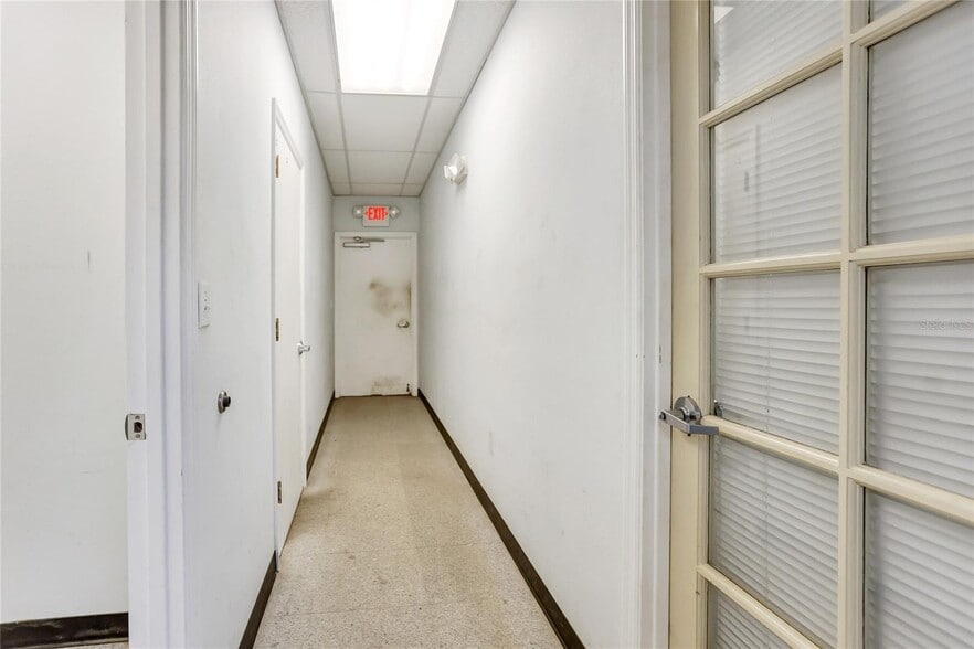 More Photos Of 875 Lakeview Dr, Deland Warehouse For Sale