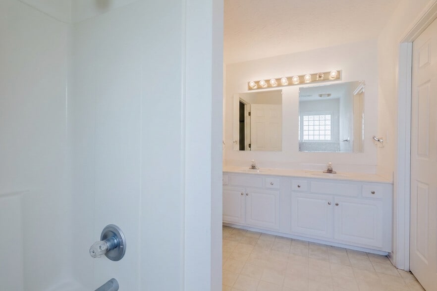 More Photos Of , Lexington Specialty For Sale