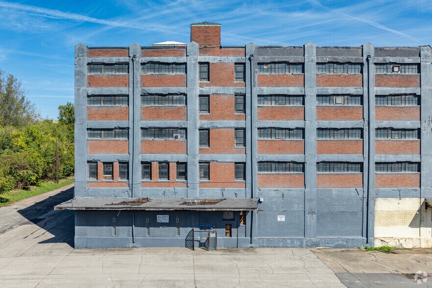 More Photos Of 117 North Ave, Youngstown Warehouse For Sale