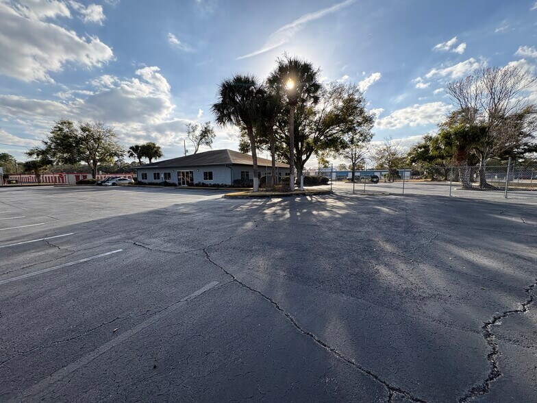 More Photos Of 3450 Forsyth Rd, Winter Park Flex For Lease