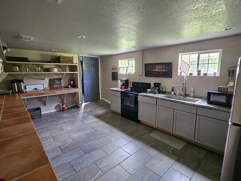 More Photos Of 13405-13411 George Rd, San Antonio Medical For Lease